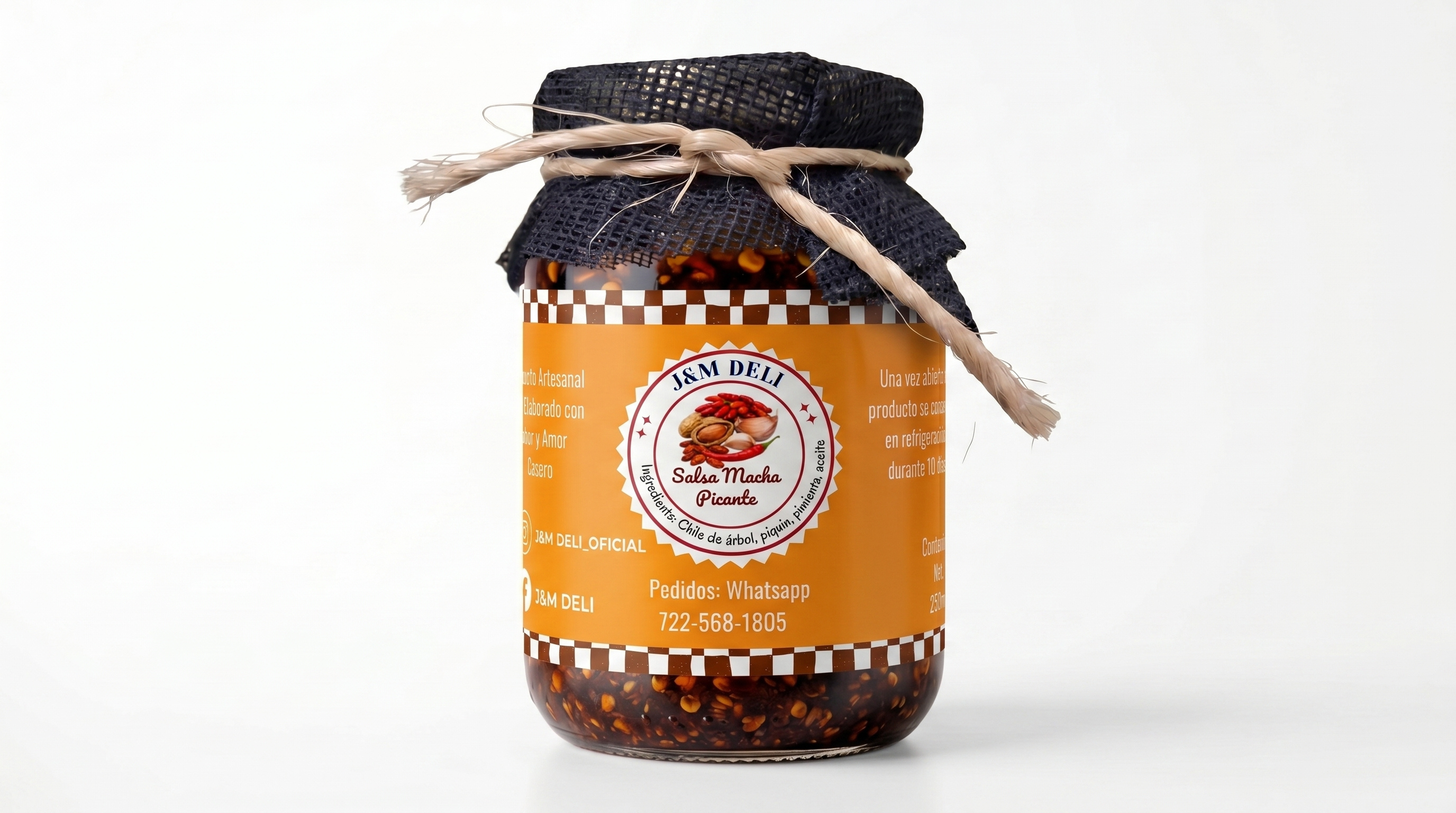 Frasco de salsa macha picante J&M Deli con etiqueta naranja