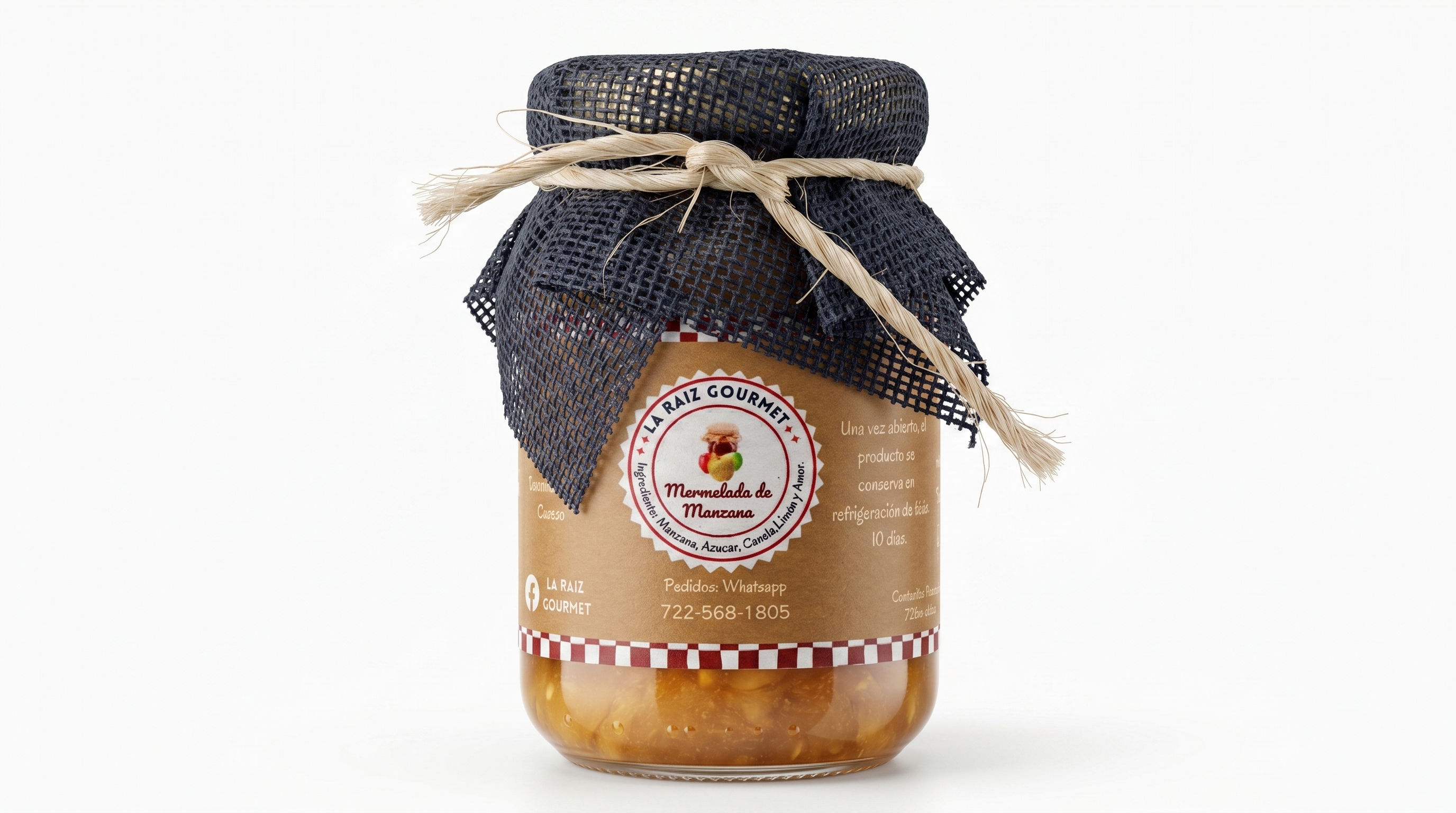 Frasco de mermelada de manzana artesanal con etiqueta kraft